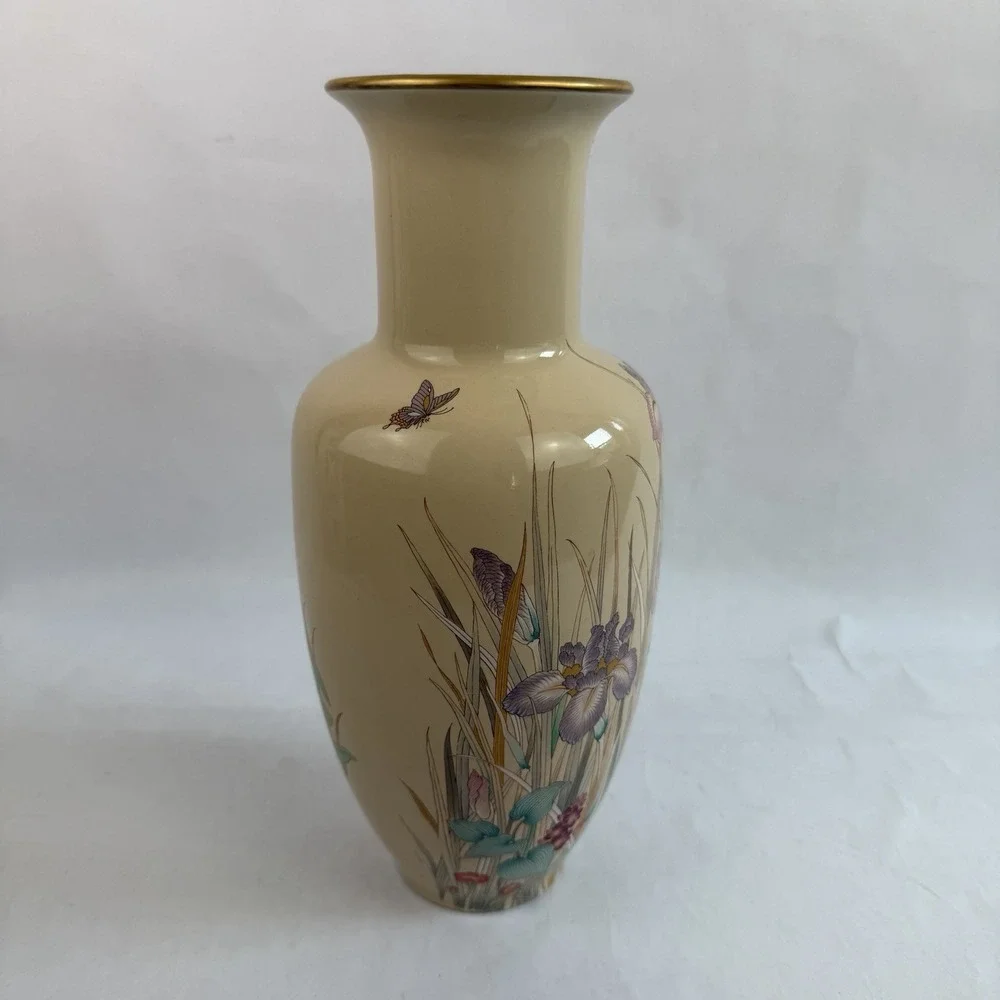 Vintage Vase Butterfly Girly Feminine 90s Made In Japan Giftable Vtg Decor